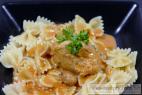 Recept Chicken on paprika - chicken on paprika with pasta - a proposal for serving