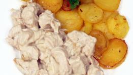 Fried potatoes with chicken bits in French style