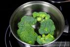 Recept Marinated chicken  bits - preparation of broccoli